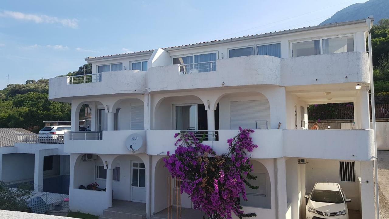 Apartment Light House Dobra Voda Exterior photo